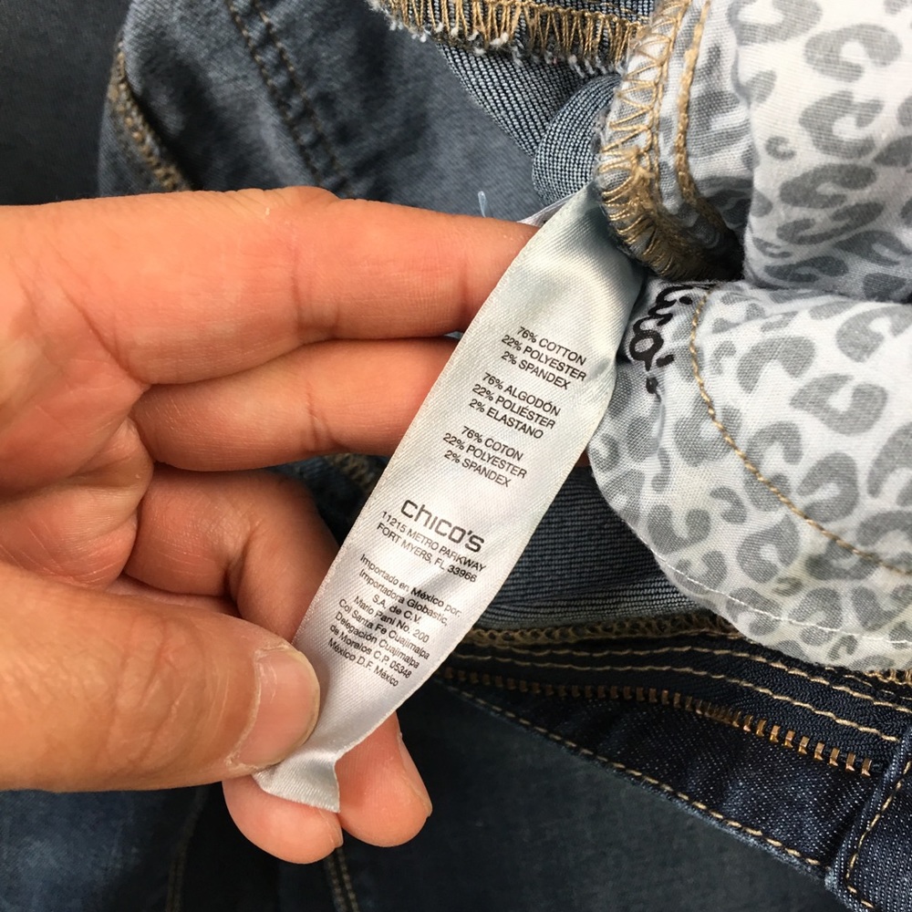 Chico Women’s Platinum Jeans 00 B6720 - Picture 5 of 7